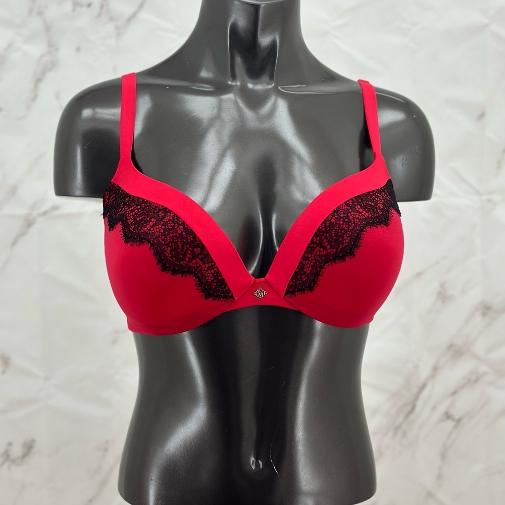 Victoria’s Secret‎ Push-Up Bra Red